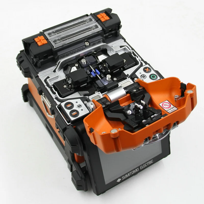 Upgraded Sumitomo Type-82C High definition core aligning fusion splicer T-82C Splicing machine with 6000mAh battery 5.0'' touch