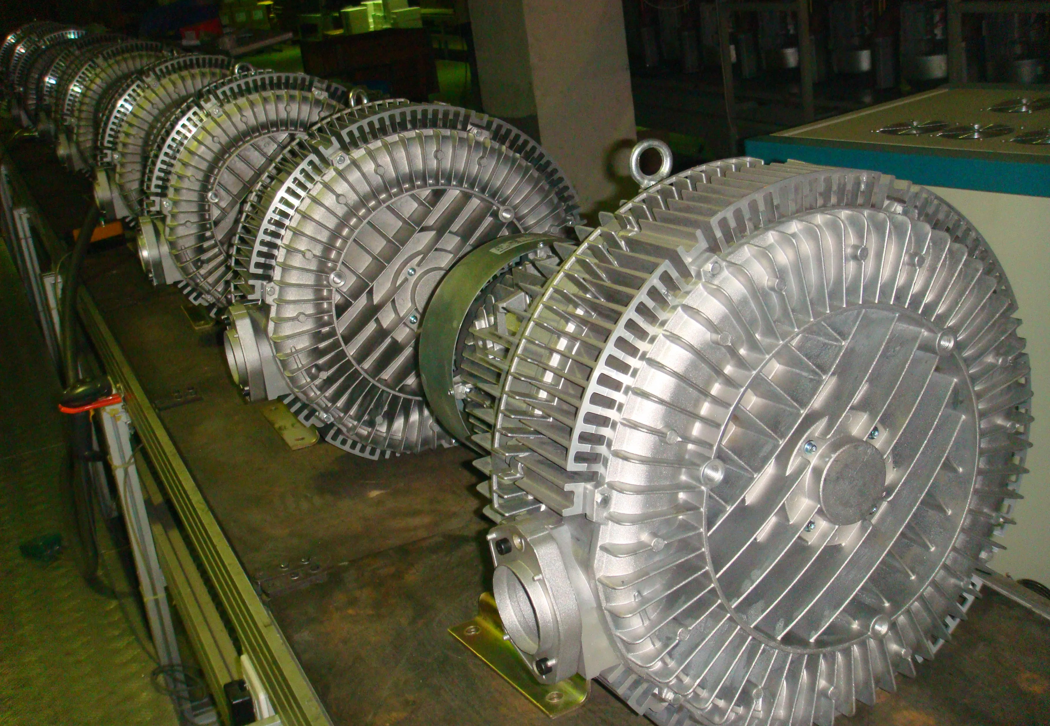 Фото Коммерческий воздуходувный насос Greenco 2RB 420-7HH46 Side Channel Air Ring (воздушный кольцевой компрессор) для бассейнов, прудов и рыбоводческих хозяйств №4