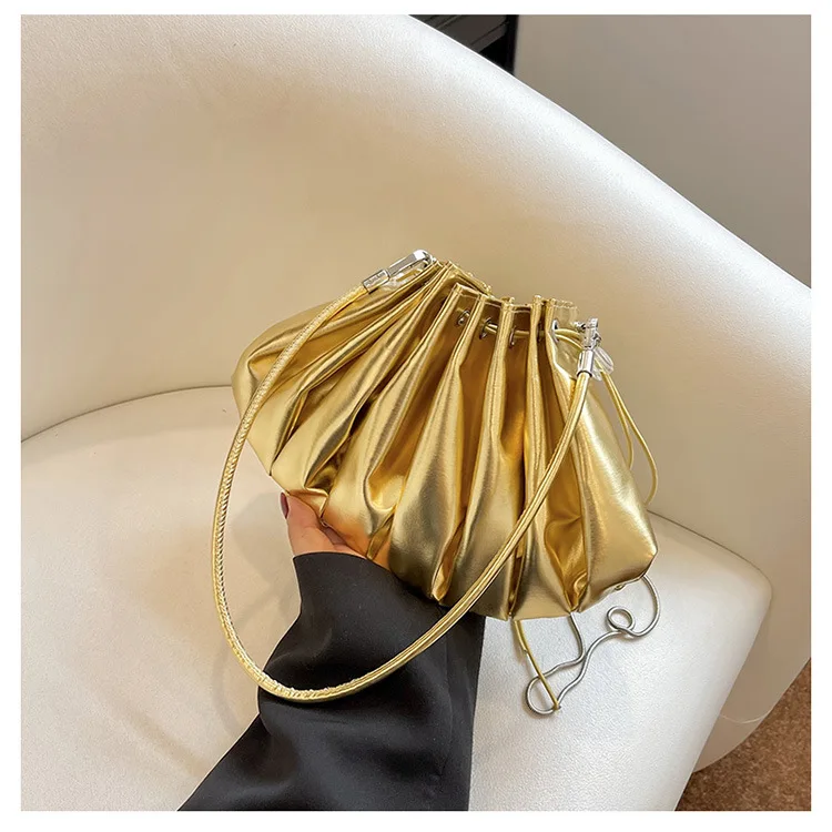 

Korean Niche Fashion Underarm Small Bag Female New Pleated Design Shell Bag 2023 Hundred Simple Crossbody Bag