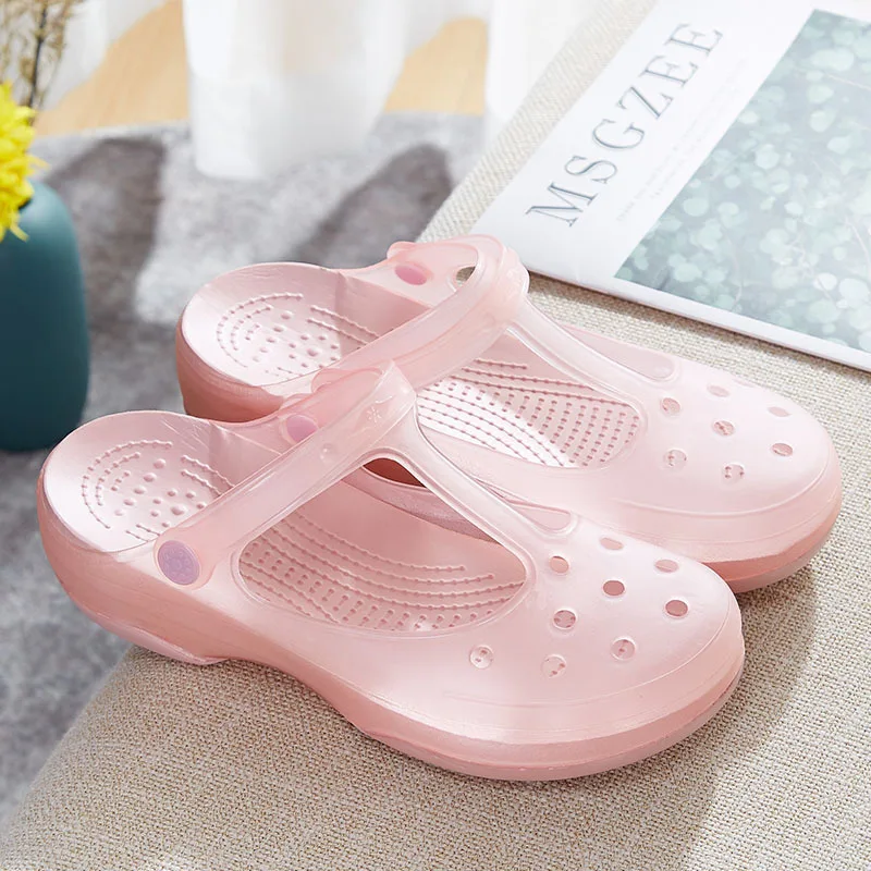 Рисунок 2 - Новинка, Кроксы для медсестер