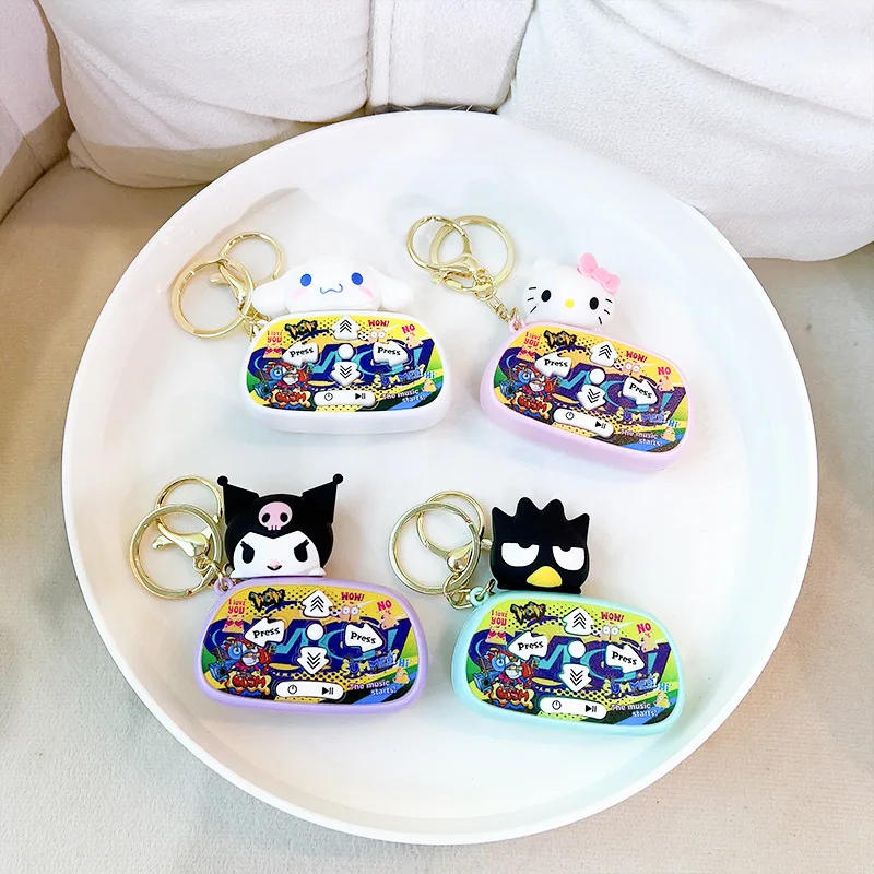 Портативная игровая мини-консоль Sanrio в стиле ретро, компактный портативный игровой плеер Kuromi, брелок Hello Kitty, креативный кулон, подарок для детей