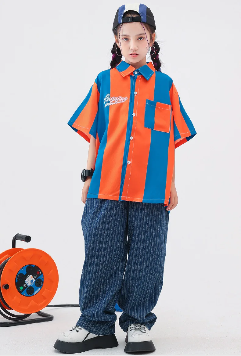 

Новинка, летняя детская одежда в стиле K-POP, хип-хоп, модная повседневная мешковатая рубашка в Вертикальную Полоску, штаны для бега, костюм дл...