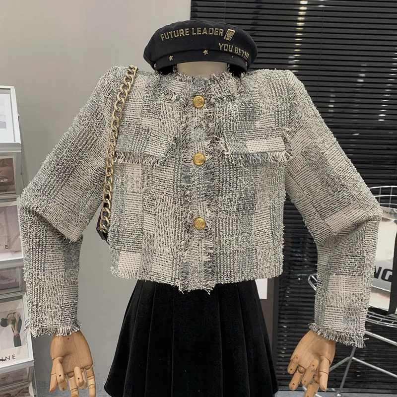 

Versatile Fashionable short tassel top design long sleeved jacket