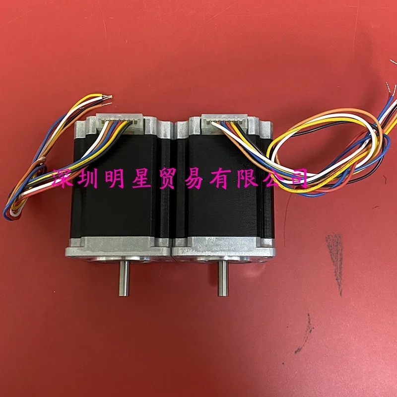 103H7126-0740 оригинальный шаговый двигатель SANYO