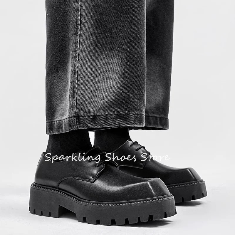 Модные мужские туфли дерби с квадратным носком кожаная обувь на танкетке в