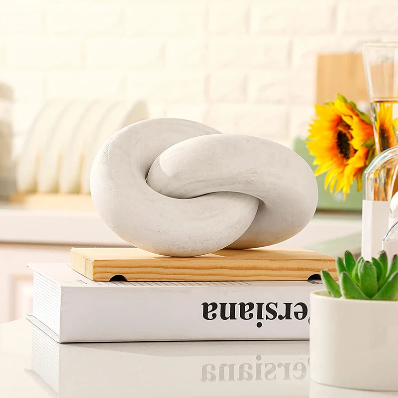 

Деревянная цепочка с узлом из сосны