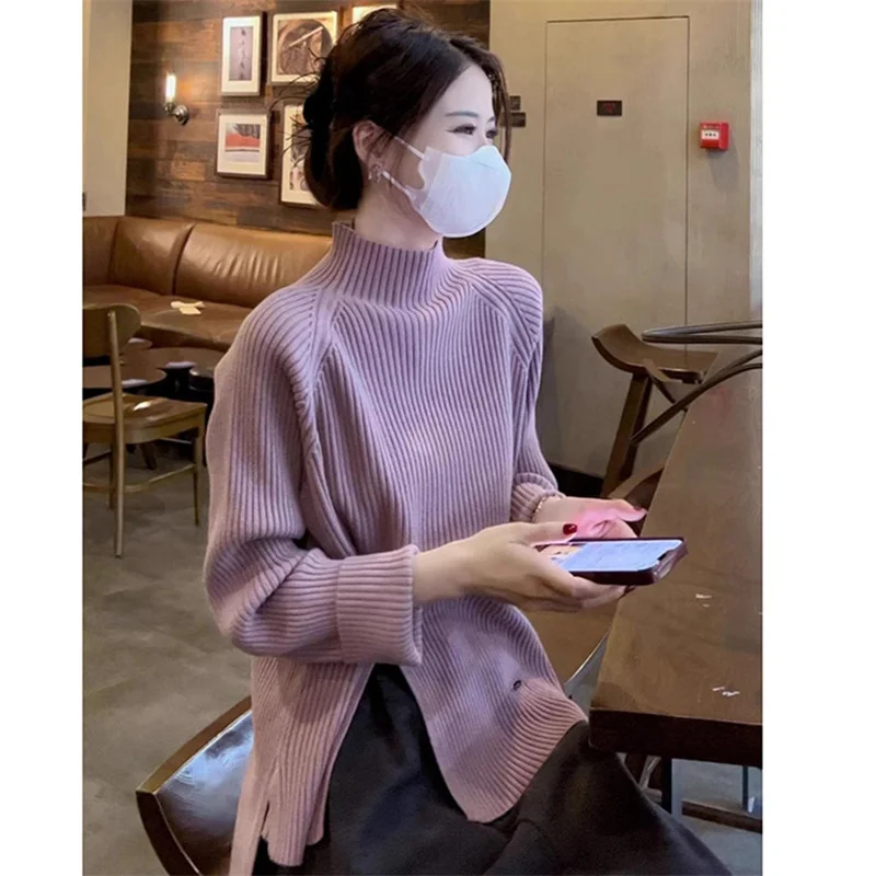 Фиолетовый вязаный свитер в полоску с высоким воротником для женщин