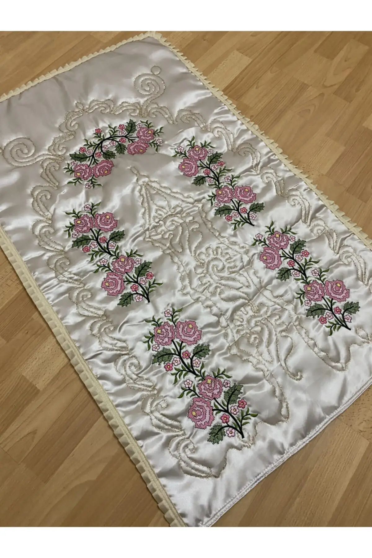 

Ковер с вышивкой капучино и оленем, 70x120 полиэстер