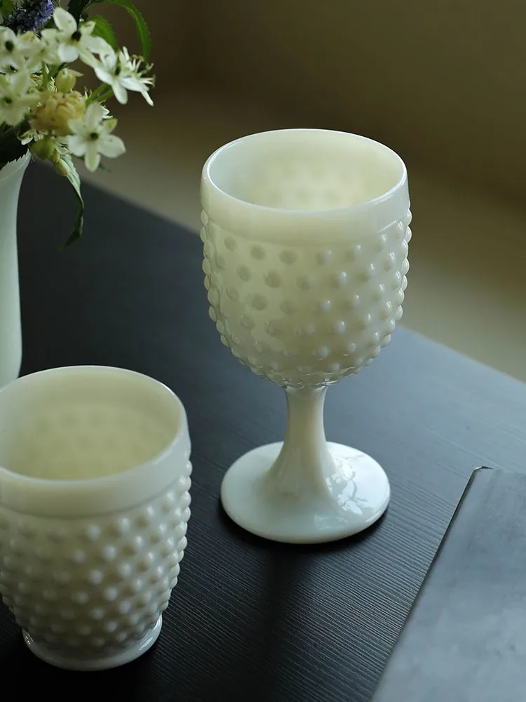 Винтажный редкий основной цвет бокал молочно-белого цвета высокая чашка