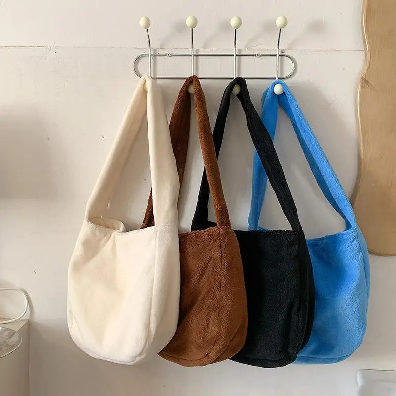 

Casual Plush Large Tote Bag Wide Strap Women Shoulder Bags Simple Faux Fur Crossbody Bag Big Shopper Purses 2022 Winter Sac