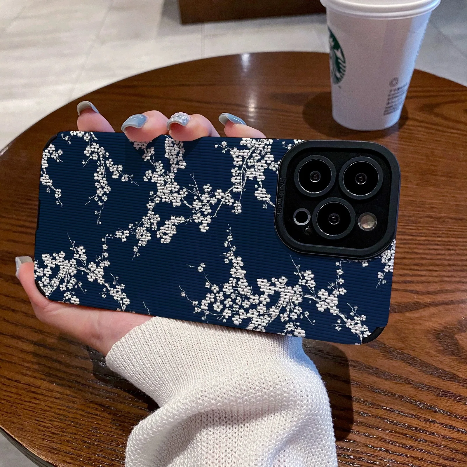 Фото Модный силиконовый кожаный чехол с белым цветком сливы для iPhone 17 16 Plus Air 14 15 Pro Max 11 12 13 Mini противоударный полный чехол №3