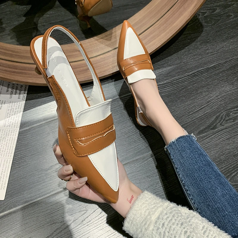 Runway Kitten Heels Pointed Toe Pumps 