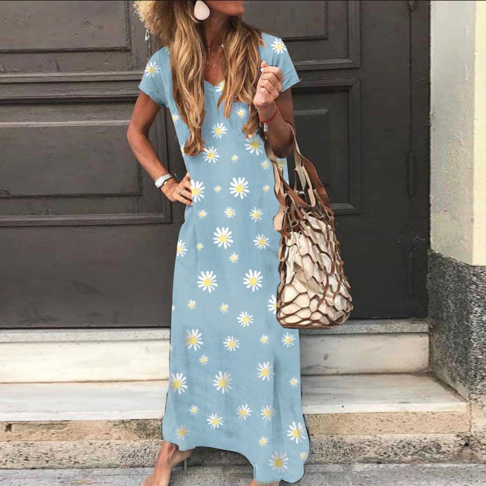 

Women's Daisy Print Deep V Neck Short Sleeve Casual Wrap Maxi Dress