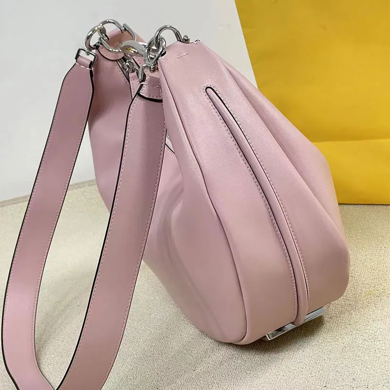 2023 New Large Crescent Bag Women's Bag Fashion Classic Shoulder Bag Retro Underarm Bag Casual Handbag Dinner Bag Purse