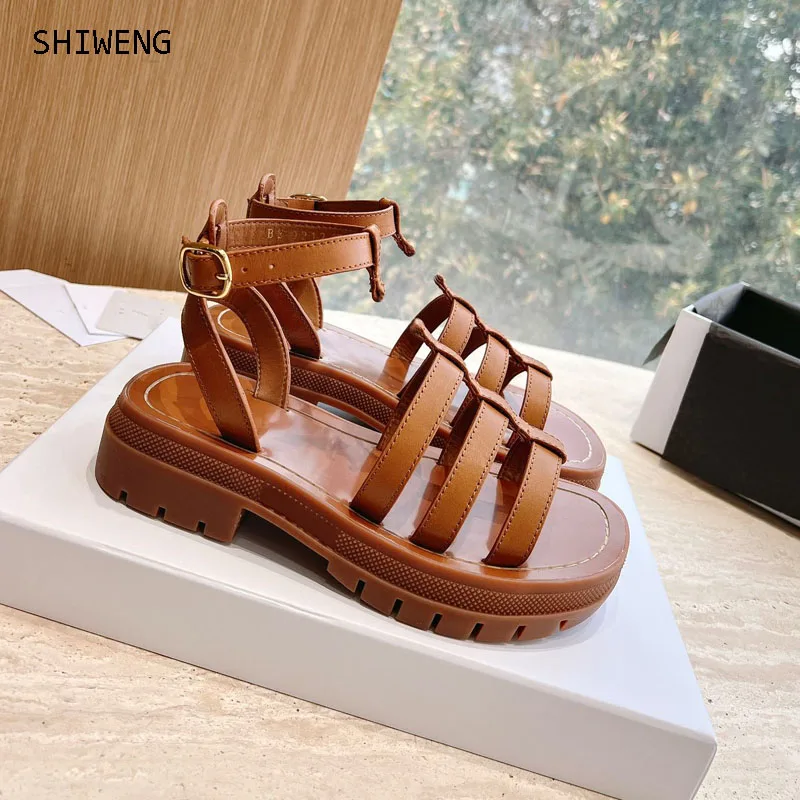 

2023 Summer New Thick-soled Sandals Women's Leather Roman Sandals Fingerless Metal Buckle Stitching Fashion Comfortable Shoes