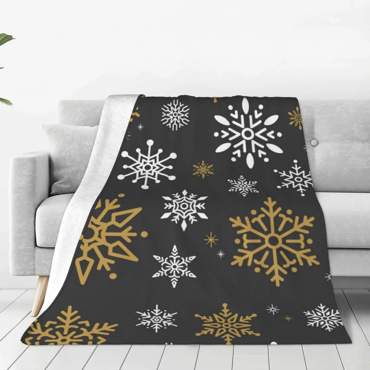

Christmas Snow Soft Fleece Throw Blanket Warm and Cozy for All Seasons Comfy Microfiber Blanket for Couch Sofa Bed 40"x30"