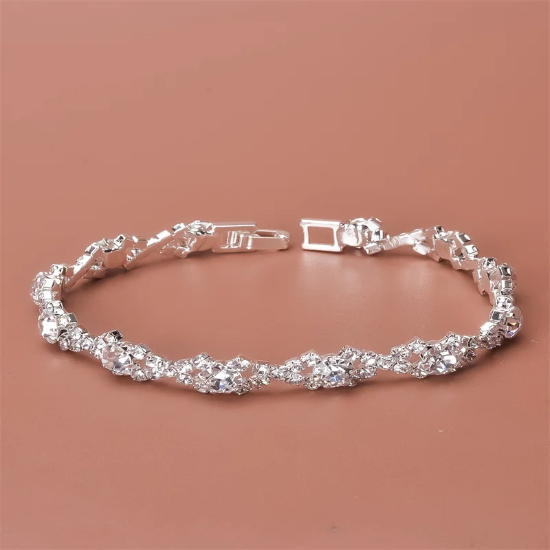 

Летние новые корейские популярные ювелирные изделия, персонализированные универсальные серебряные Модные Простые бриллиантовые браслеты для женщин