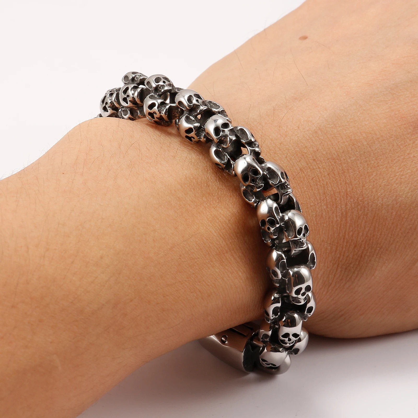 

Skull Bracelet for Men Retro 316L Stainless Steel Jewelry Fashion Jewelry Hip hop Accessories