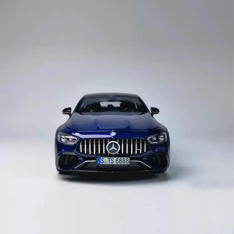 Фото Металлическая миниатюрная модель автомобиля Norev 1:18 Mercedes-Benz AMG GT63 4MATIC синего цвета с открывающимися дверями, литая под давлением, игрушка №5