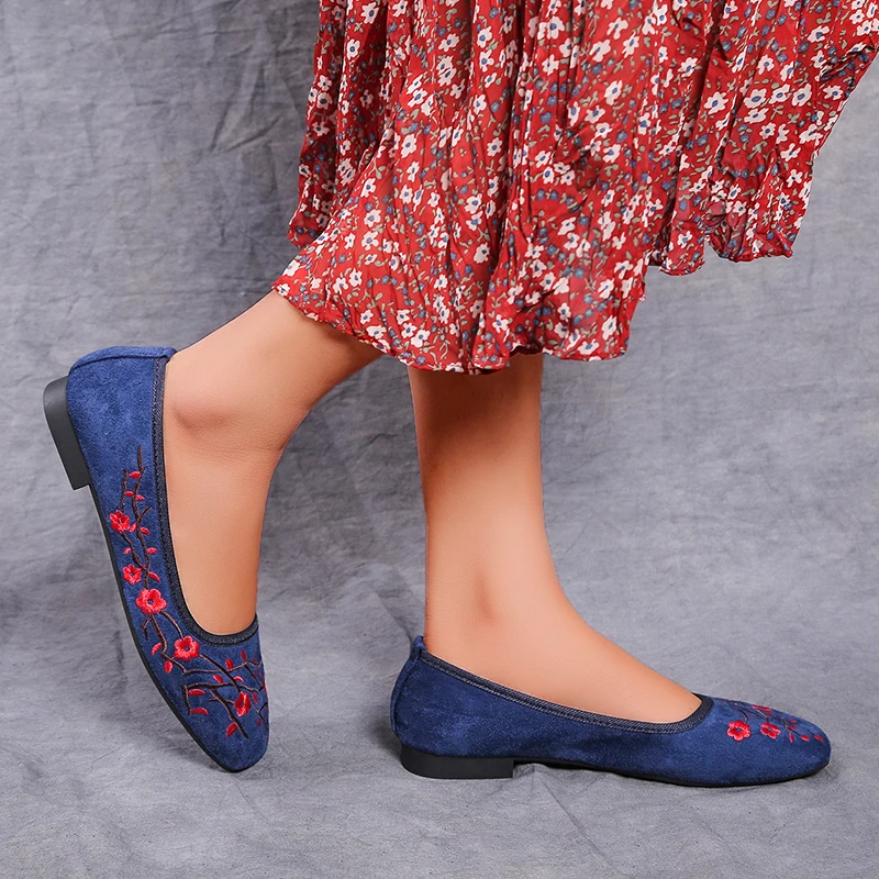 

Vintage Embroidered Women Flats Flower Slip on Cotton Fabric Comfortable Flat Shoes Sapato Feminino 2022 New Zapatos De Mujer