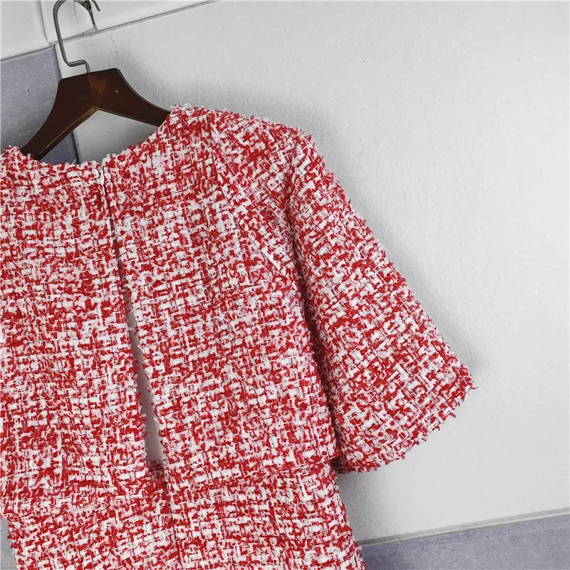 

Женское твидовое мини-платье с коротким рукавом и круглым вырезом