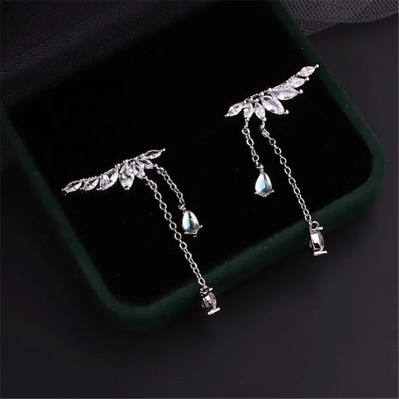 

Женские серьги-подвески из серебра 925 пробы