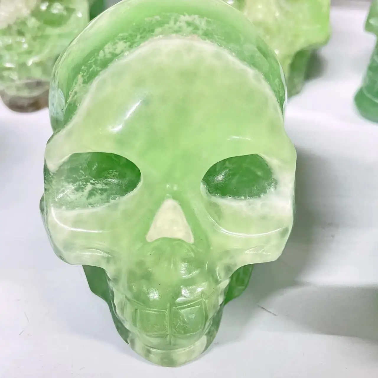 

300-1500g Natural Green Fluorite Quartz Skull Gemstone Head Healing Crystal Craft Home Decorative Healing