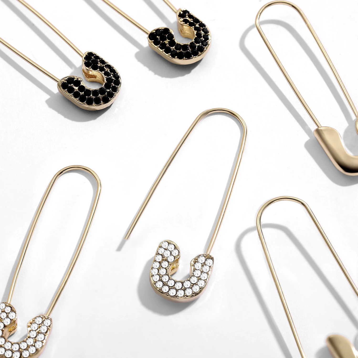 

Simple Design Punk Hip Hop Safety Pin Stud Earrings Metal Gold Color Earring for Women and Men Party Jewelry Gift
