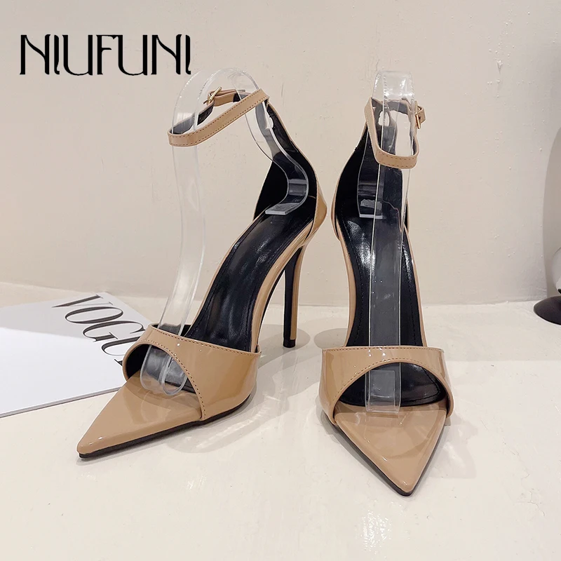 

Босоножки NIUFUNI женские из лакированной кожи, заостренный носок, высокий каблук-шпилька, пряжка, однотонные летние гладиаторские туфли, рандомная обувь
