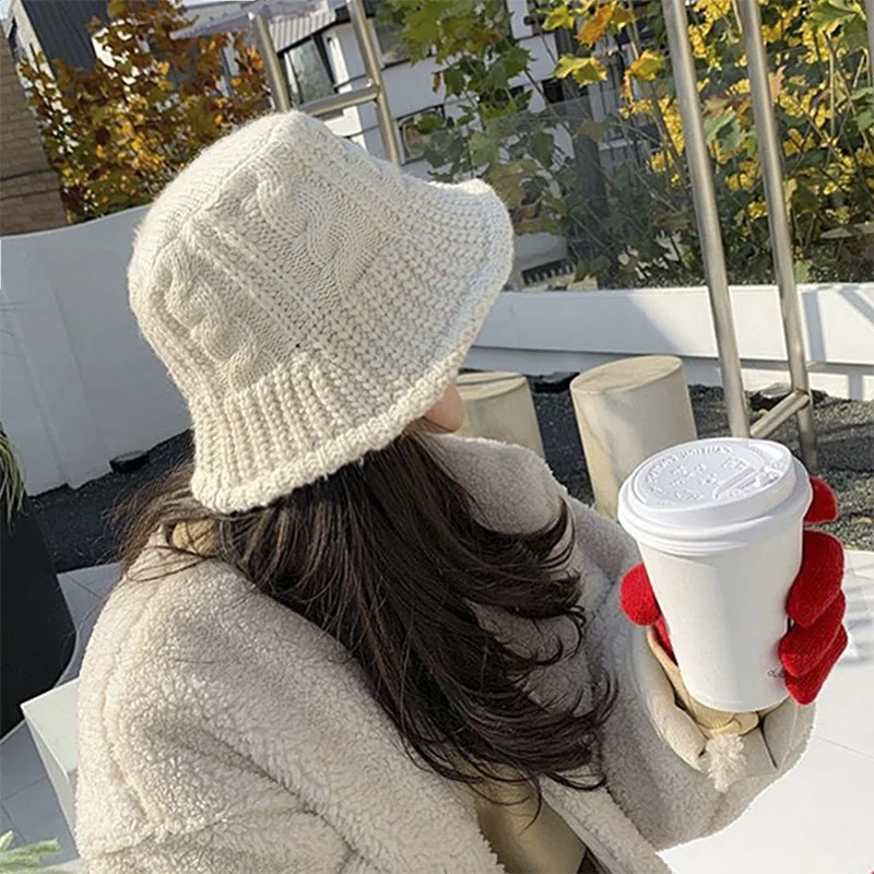 New Womens Stylish Retro Bucket Hats Women Winter Thicken Knitting Warm Basin Caps Korean Style Students All-match Folding Caps
