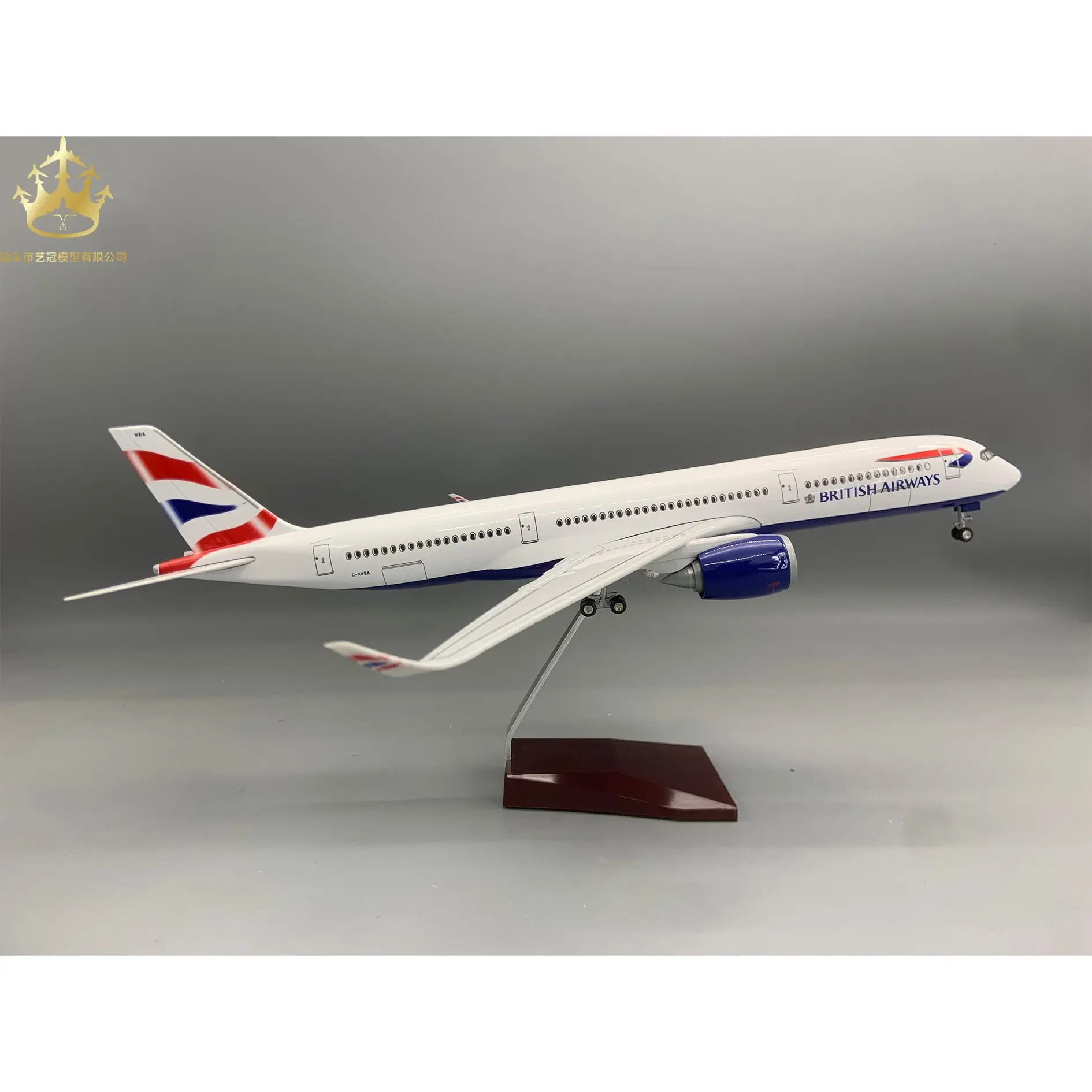 Фото Модель самолета British Airways Airbus A350 со светодиодной подсветкой и подвижными колесами, статическая модель для демонстрации, подарок для авиационных энтузиастов и коллекционеров №2