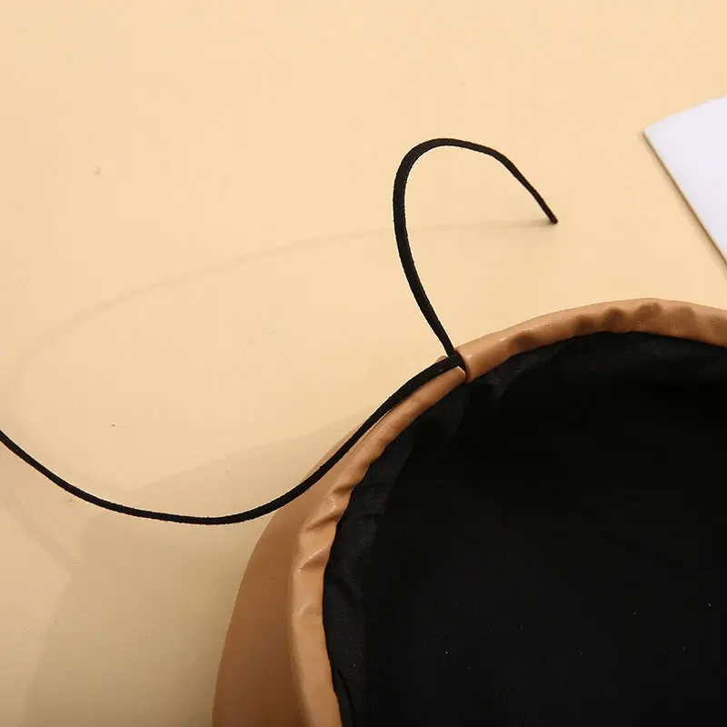 Женский модный берет однотонный из искусственной кожи теплая шапка-бини для