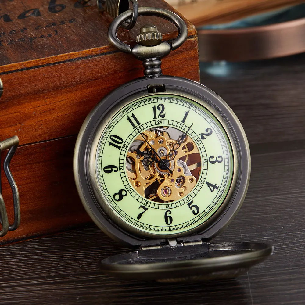 Retro Famous Hero Bronze Mechanical Pocket Watch Chairman Mao Carved Engraved Chain Necklace Watch Hand Winding Men Women Gifts