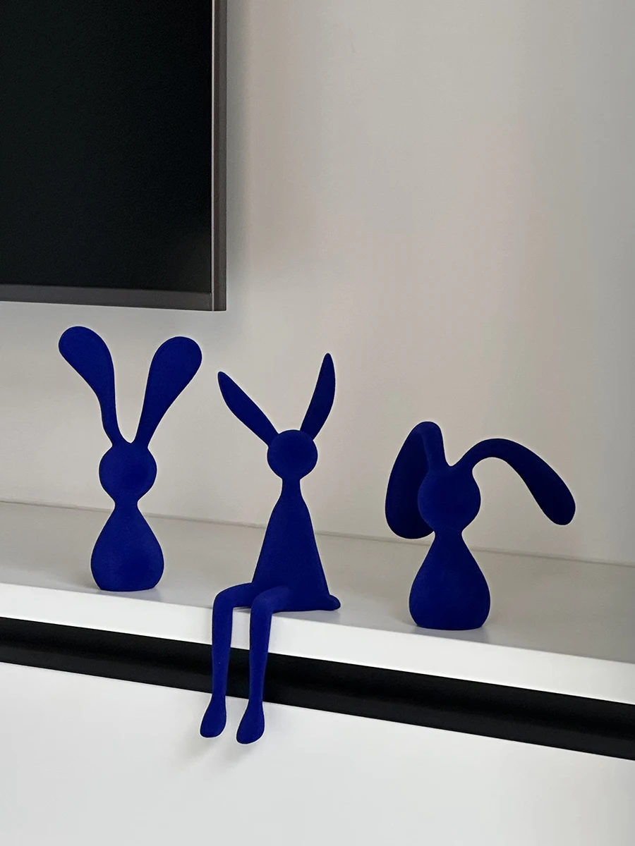 

Klein Blue Cartoon Rabbit Ornaments Living Room Wine Cabinet TV Cabinet Luxury Entrance Soft Decorations Living Room Decoration