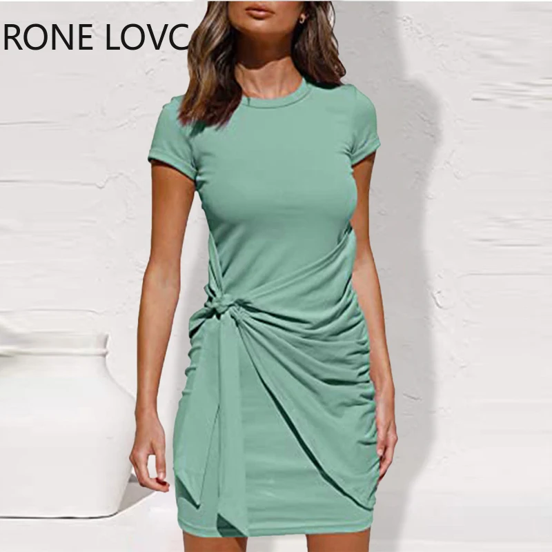 

Женское повседневное мини-платье со шнуровкой и круглым вырезом