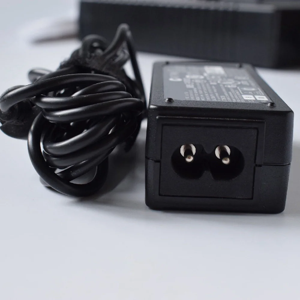 Оригинальный адаптер переменного/постоянного тока 19 в а 65 Вт для ASUS R33030 N17908 V85 -