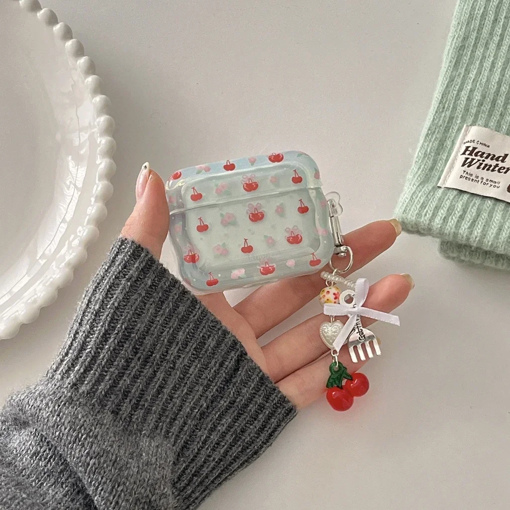 Противоударный защитный чехол с волнистыми краями на весь экран подвеской в виде