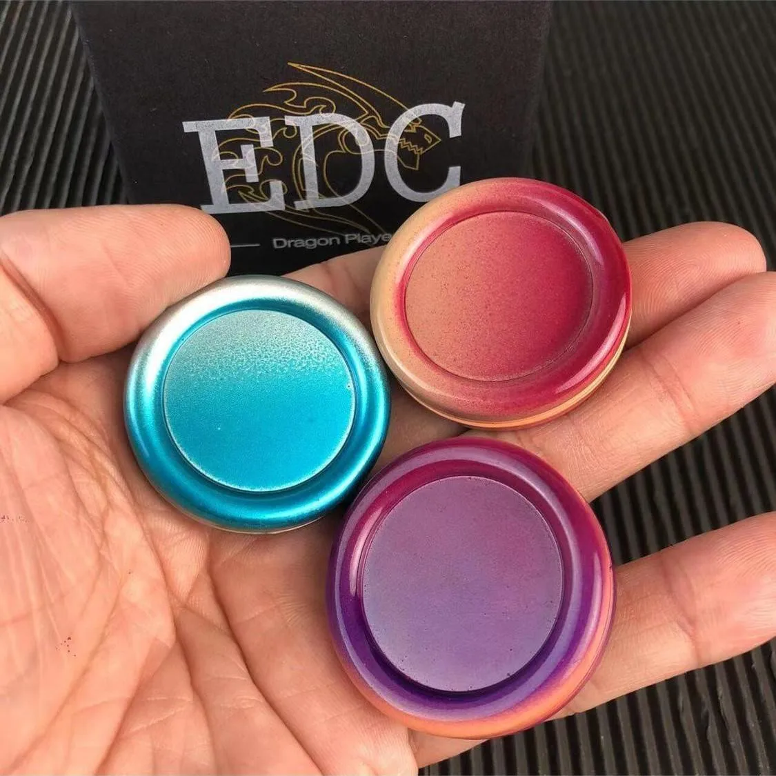 Градиентный цветной молочный колпачок гироскоп для пальцев из цинкового сплава