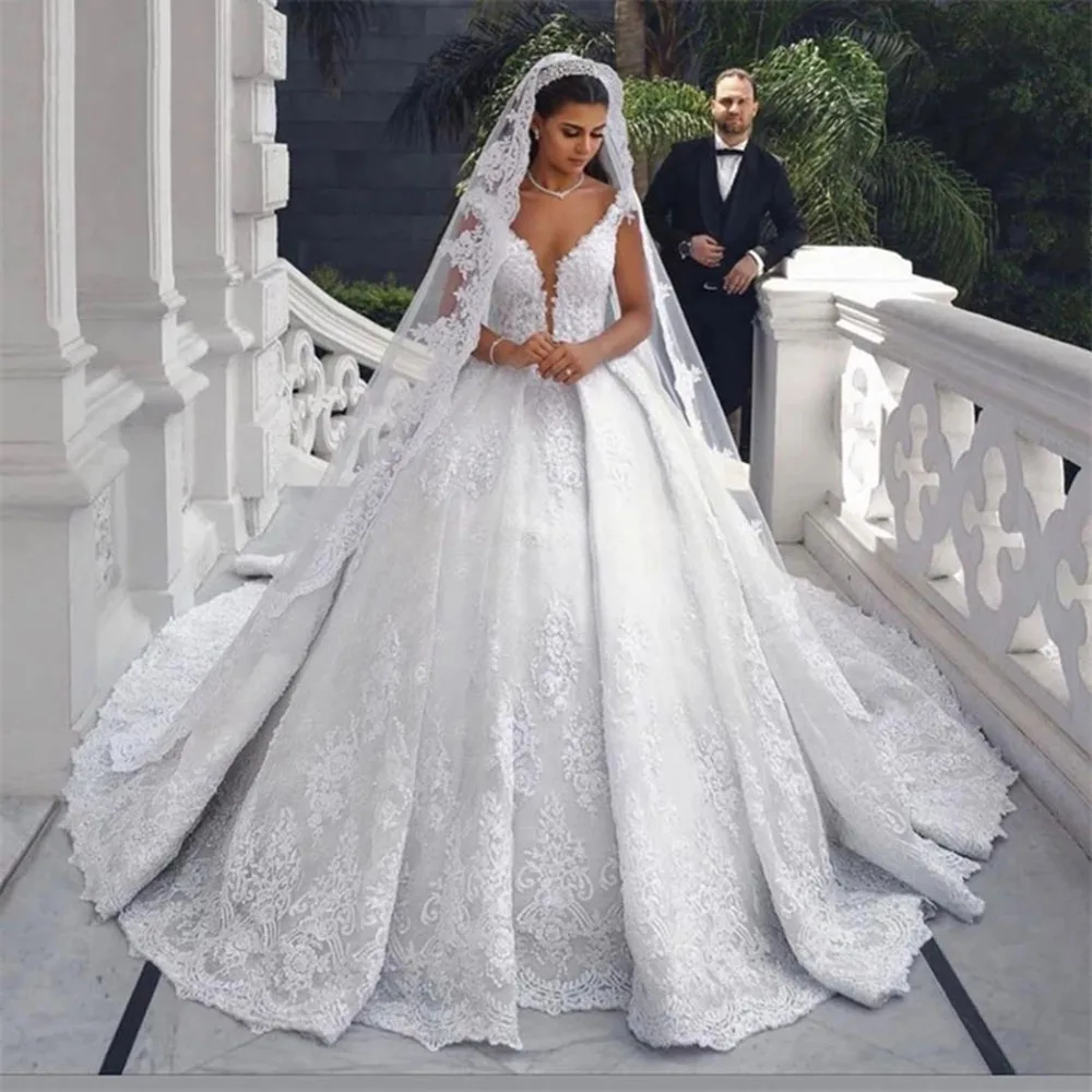 

2022 Luxury Ball Gown Wedding Dresses V-neck Puffy Tulle Lace Crystal Beaded 2022 New Bridal Gown Custom Size
