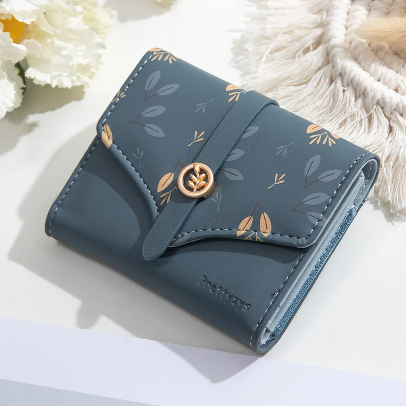 

Women's Short PU Soft Printed Belt Buckle Tri-fold Short Wallet Student Coins Women's Coin Purse Carteras Para Mujer New Fashion