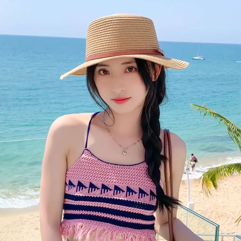 

Пляжная шляпа с широкими полями для отдыха и путешествий