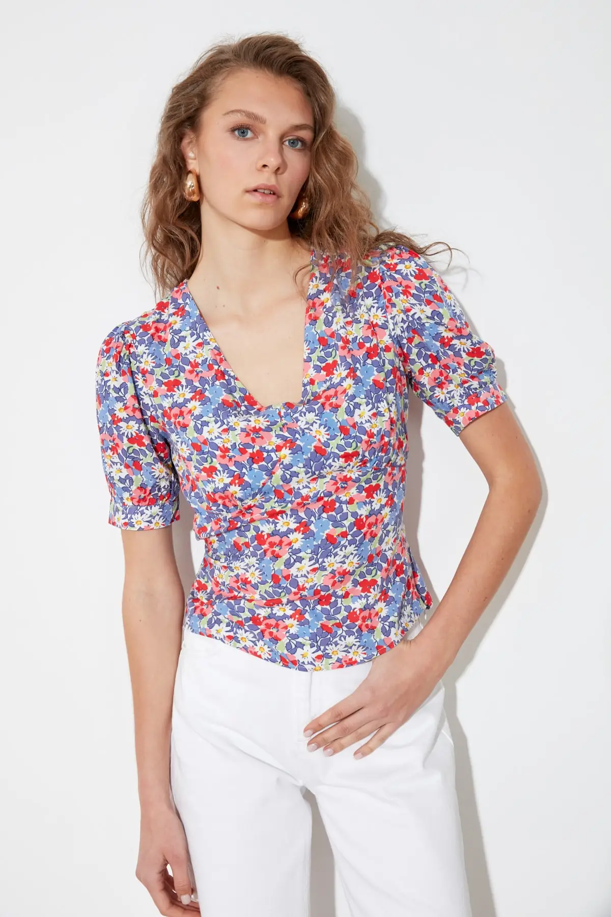 

Trendyol V Collar Blouse TWOSS21BZ1164