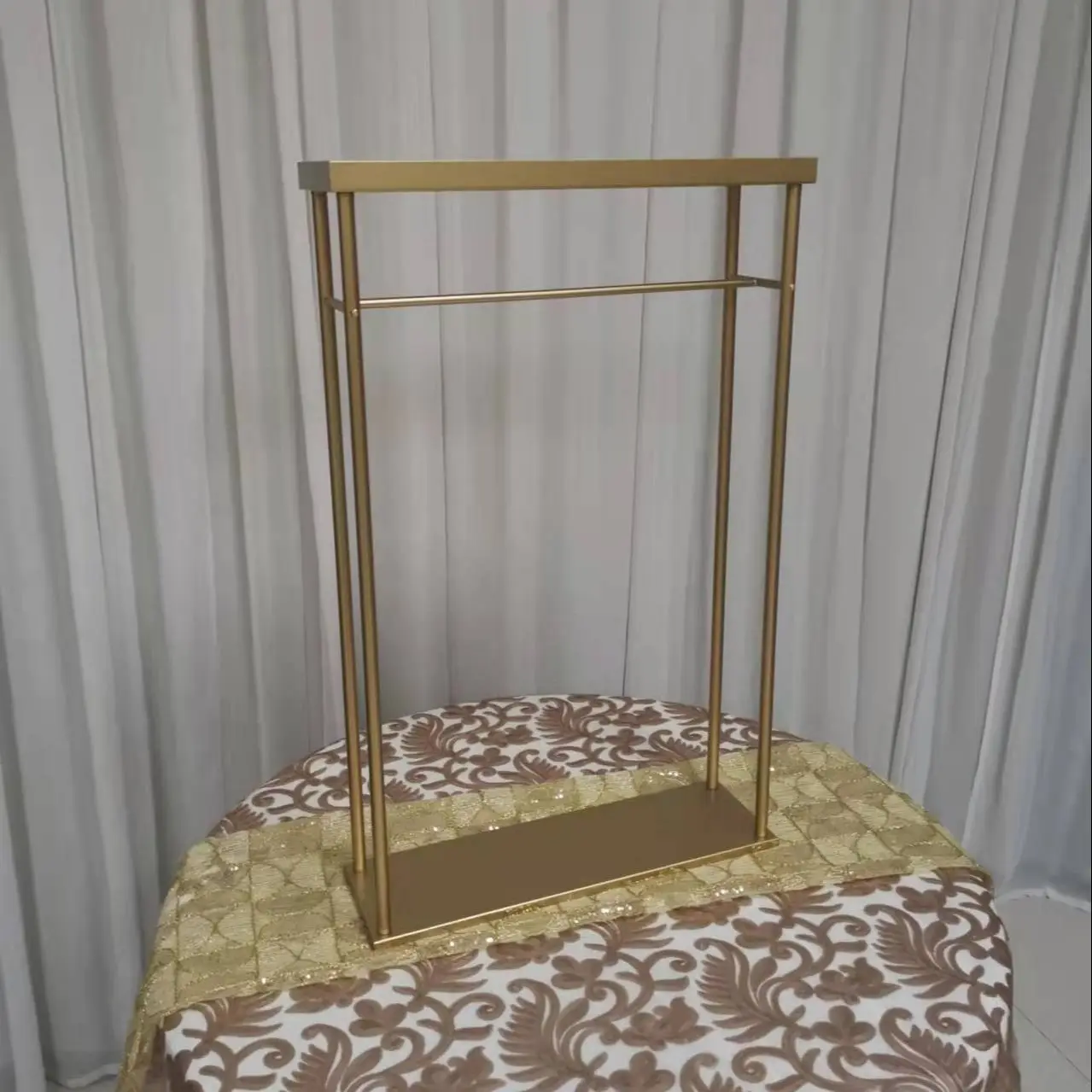 Рисунок 4 - 20 уличных центральных элементов свадебного стола