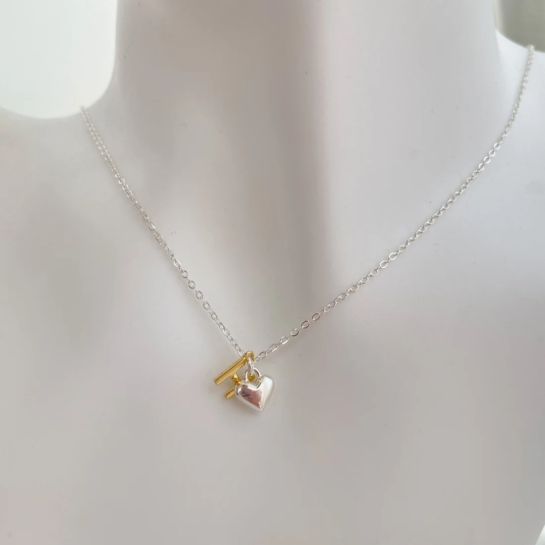 

New ExquisiteTiny Small Heart Charms Initial Letter Necklace Women Vintage Gold Alphabet Clavicle Chain Choker Jewelry Gifts