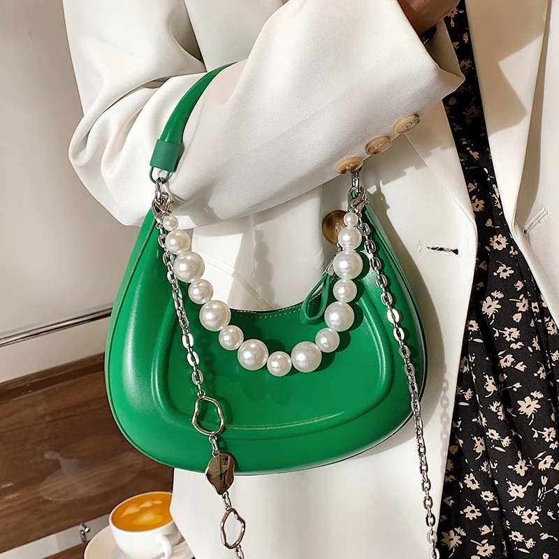 

Kawaii Сумка-тоут из искусственной кожи с полулуной на подмышках с жемчужной короткой ручкой 2022 женская дизайнерская сумка роскошная сумка че...