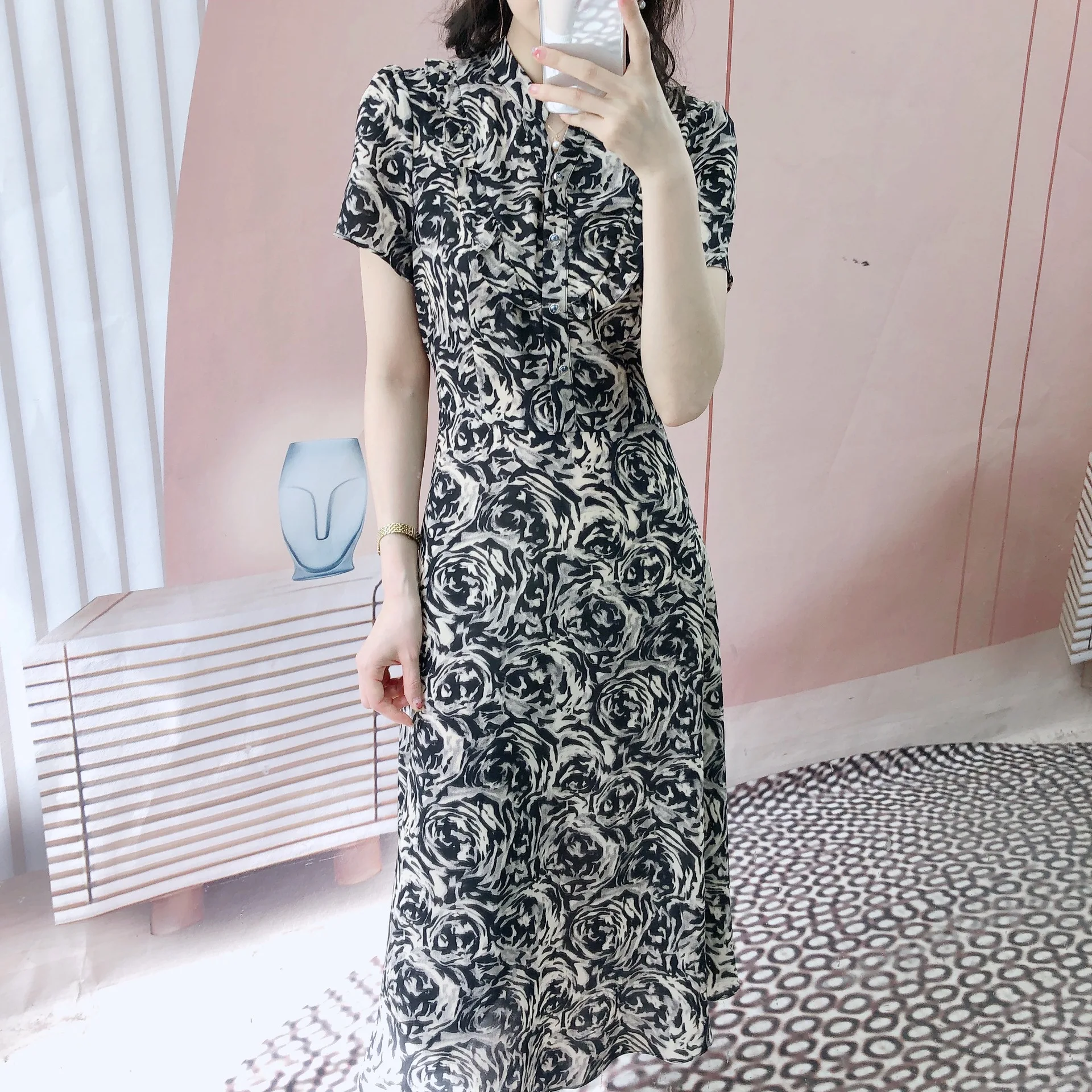 

2023 Women's Short Sleeve Mid length Dress