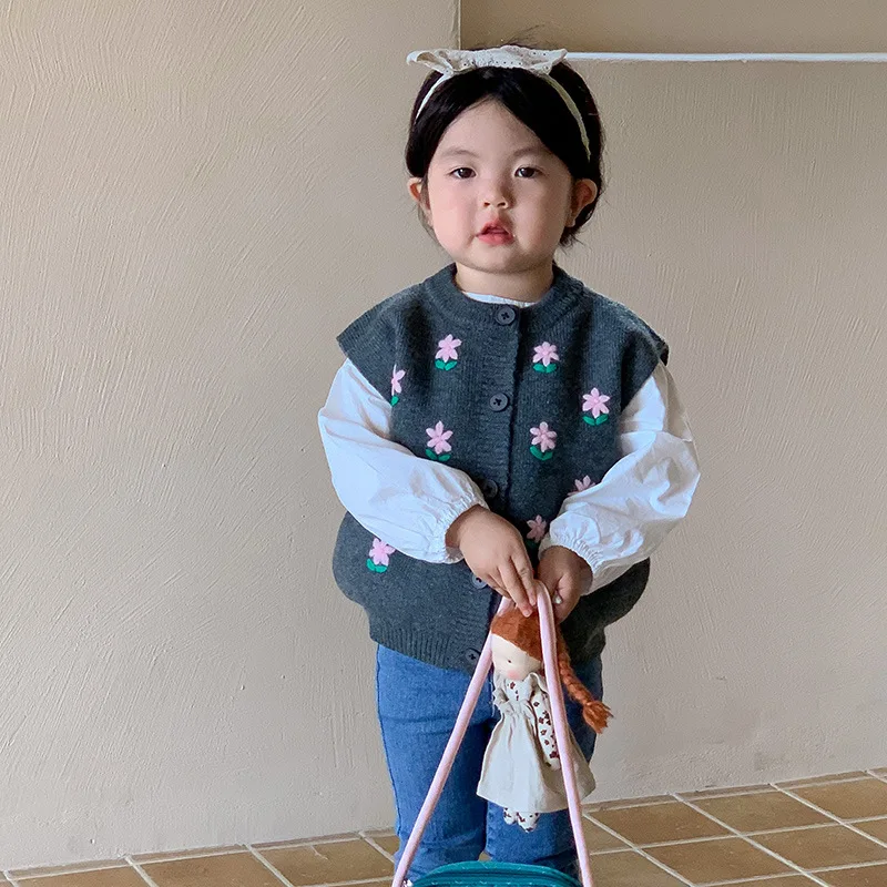 

Korean Style Autumn Baby Girls Knitted Coats Grey Flower Print Sleeveless Vests Waistcoats Single Breasted Toddler Cardigans