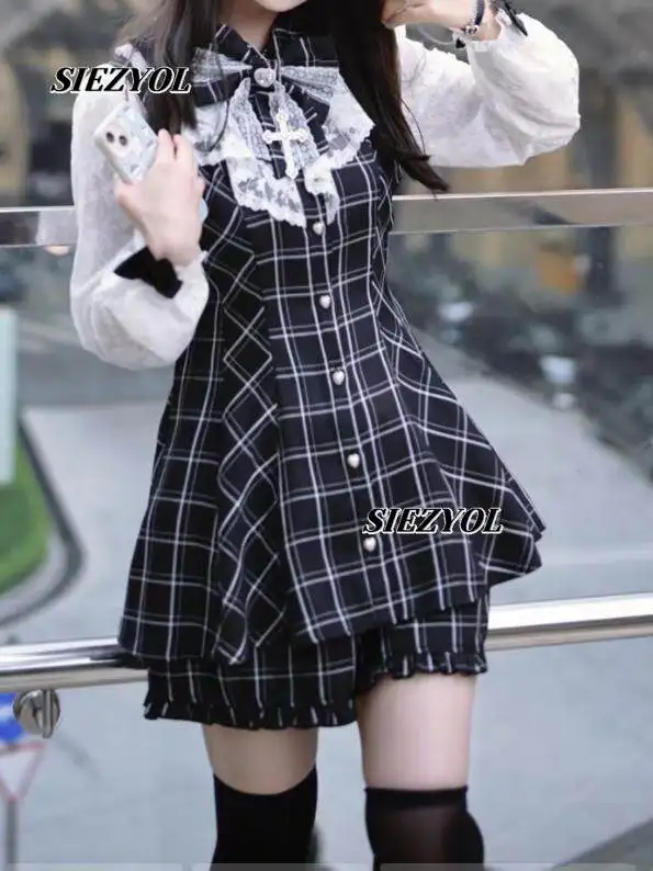 Фото Комплект платья и шорт Sc Lolita: черно-белый, приталенный, с бантом и кружевом, в японском стиле, с завышенной талией, облегающий, для массового производства №1