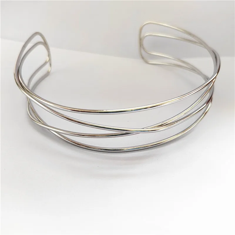 Женское колье-чокер в стиле панк золотистое/серебристое ожерелье с подвеской