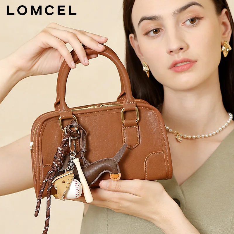 Фото Кожаная сумка LOMCEL 61 Boston - новая модель для женщин, подходит для ежедневных поездок на работу, универсальная сумка-боулинг, сумка через плечо, одинарная. №2
